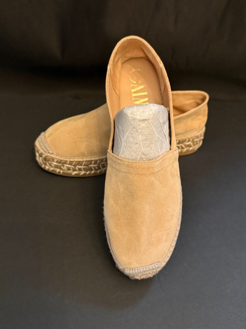 Gaimo Cream Suede Espadrille Wedges (EU 39)
